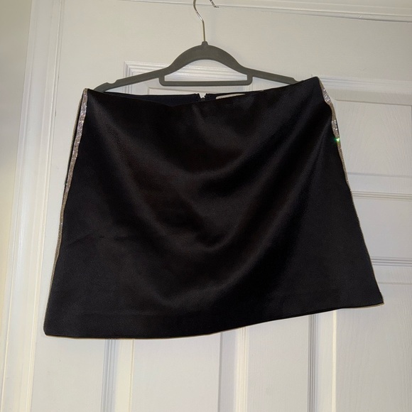 Alice + Olivia Elana Mini Skirt Crystal Trim - Picture 3 of 5